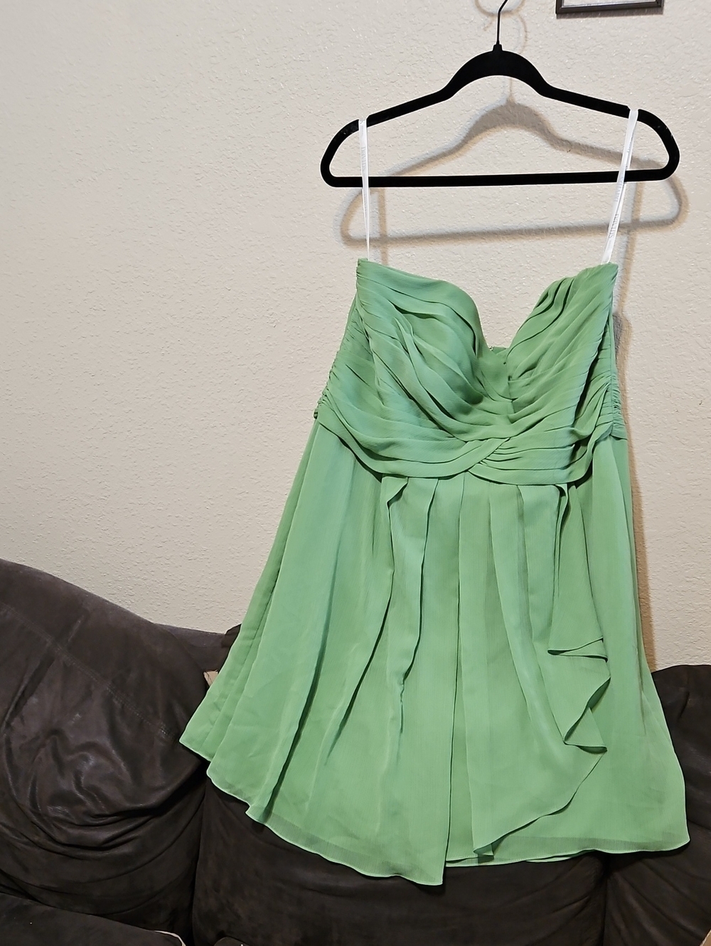 David's Bridal Light Green Strapless Chiffon Party Dress